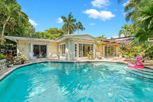Tropical Isle Homes, 230 Buttonwood Dr, Key Biscayne, Florida 33149, image 2