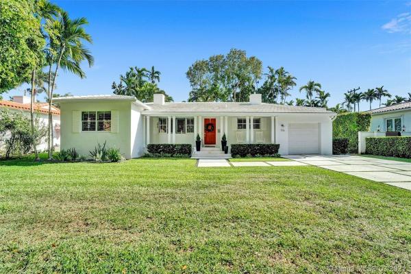 Coral Gables Country Club, 1516 Alegriano Ave, Coral Gables, Florida 33146, image 2