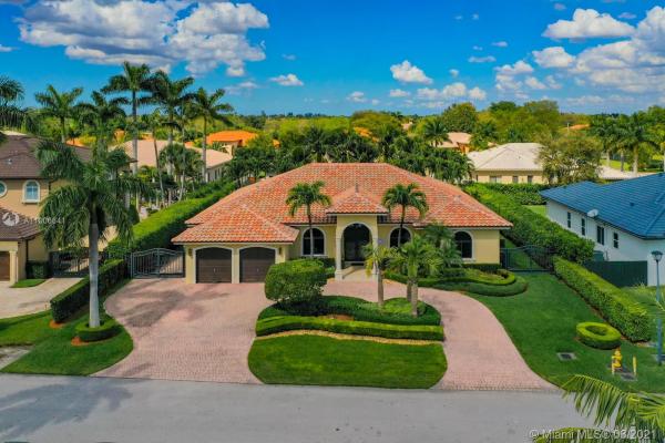 Breeze At Galloway, 12215 SW 82nd Ter, Kendale Lakes, Florida 33183, image 2