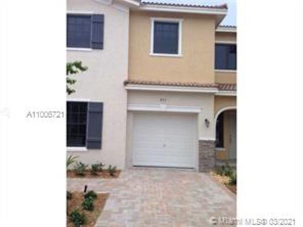Champion Lakes, 455 NE 194th Ter, Ives Estates, Florida 33179, image 2