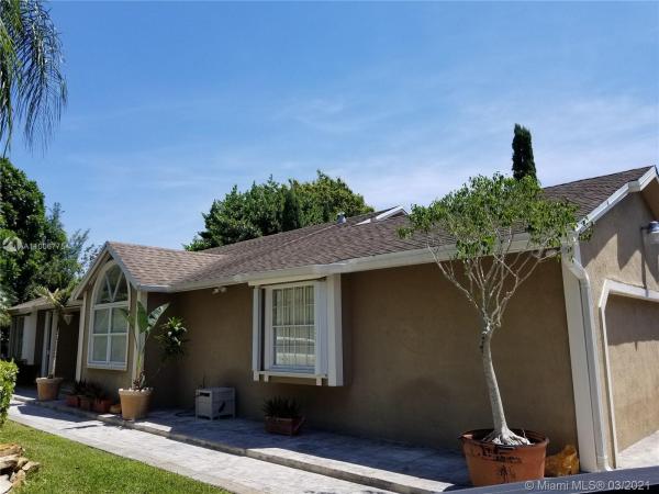 Kings Grant East, 15451 SW 149th Ct, Richmond West, Florida 33187, image 2