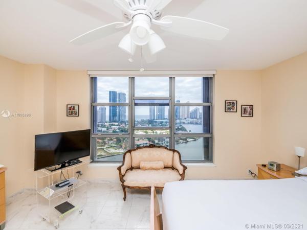 Mystic Pointe Tower 200, 19101 Mystic Pointe Dr #2208, Aventura, Florida 33180, image 2