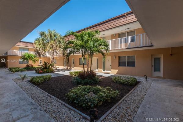 Lakeview Gardens, 5275 SW 77th Ct #109H, Glenvar Heights, Florida 33155, image 2