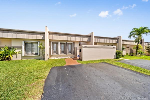 Creekside Villas, 10541 SW 73rd Ter #10541, Kendall, Florida 33173, image 2