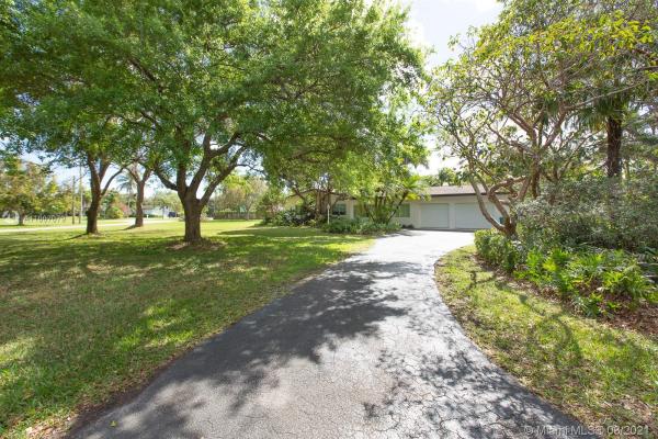 South Highland Acres, 8900 SW 115th Ter, Kendall, Florida 33176, image 2