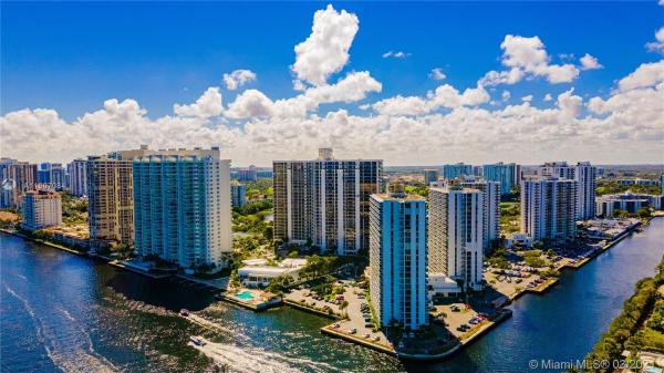 Waterview 2, 20515 E Country Club Dr #542, Aventura, Florida 33180, image 2