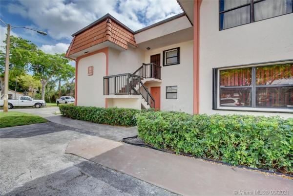 Monterey, 902 NE 209th St #101, Ives Estates, Florida 33179, image 2