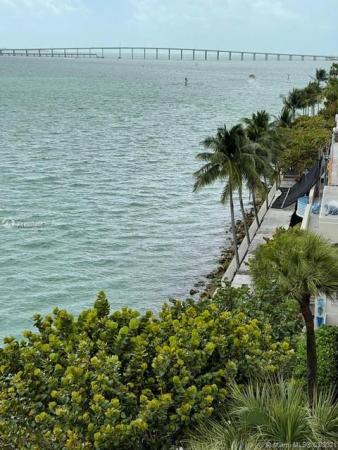 Isola, Miami, Florida 33131, image 2