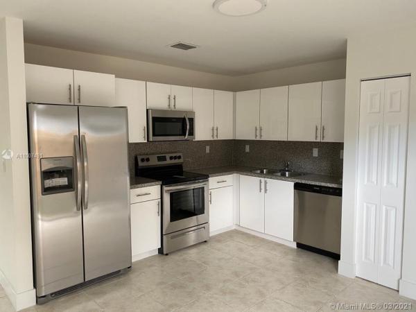 Vista Verde, 20820 NW 41st Ave Rd, Miami Gardens, Florida 33055, image 2