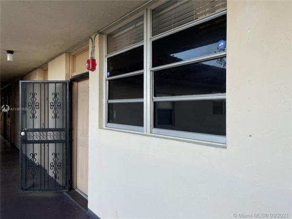 12590 Coronado Towers, 12590 NE 16th Ave #605, North Miami, Florida 33161, image 2