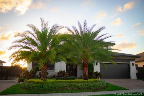 Los Prados By Lennar, 4464 SW 158th Ave, The Hammocks, Florida 33185, image 2