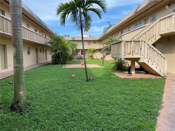 1370 NE 119th St #137022, Unincorporated Dade County, Florida 33161, image 2