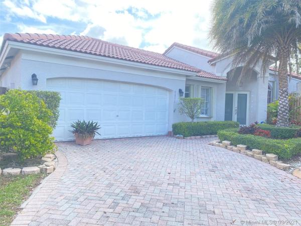 8031 SW 158th Pl, Unincorporated Dade County, Florida 33193, image 2