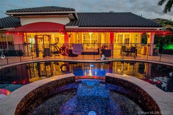 Graham West, 8355 NW 161st Ter, Miami Lakes, Florida 33016, image 2