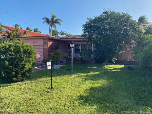 Altos Del Mar, 9057 Dickens Ave, Surfside, Florida 33154, image 2
