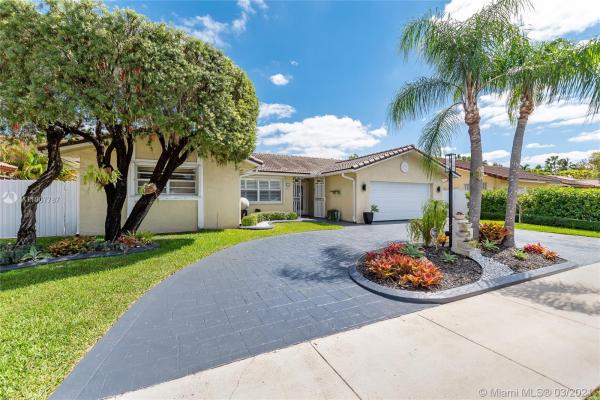 Superior Homes, 461 NW 132nd Ct, Tamiami, Florida 33182, image 2