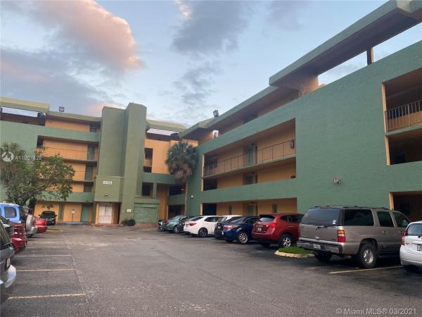 The Greens, 8821 W Flagler St #303, Fountainebleau, Florida 33174, image 2