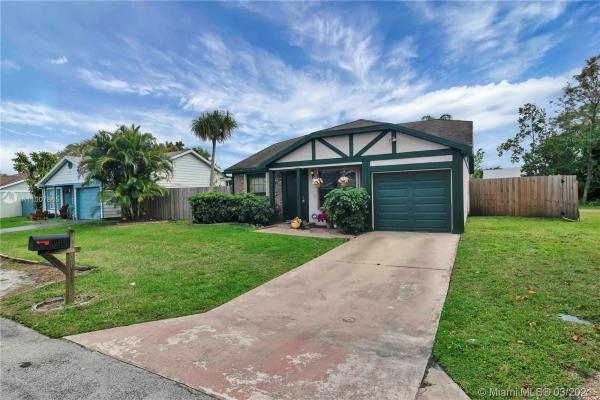 Tudor Woods, 11167 W Model Cir W, Boca Raton, Florida 33428, image 2