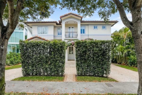 Nautilus, 4435 N Bay Rd, Miami Beach, Florida 33140, image 2