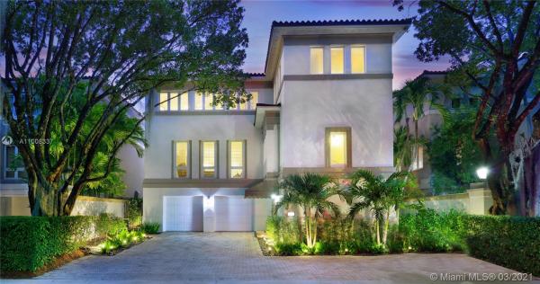 Bayshore Villas, 3520 Bayshore Villas Dr, Miami, Florida 33133, image 2