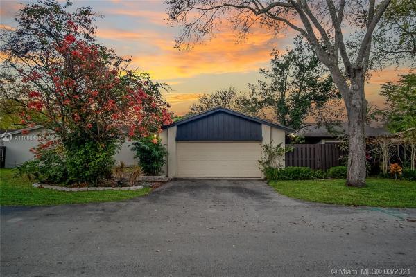 The Crossings, 10804 SW 134th Ct, The Crossings, Florida 33186, image 2