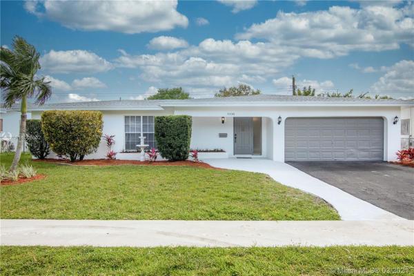 Sunrise Golf Village, 7230 NW 20th Ct, Sunrise, Florida 33313, image 2
