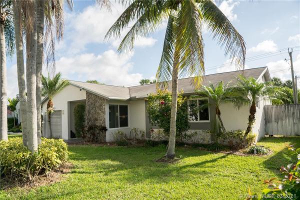 Sandalfoot Estates East, 22636 SW 54th Ave, Boca Raton, Florida 33433, image 2