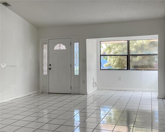 Kendall Walk, 14911 SW 90th Ter #14911, The Hammocks, Florida 33196, image 2