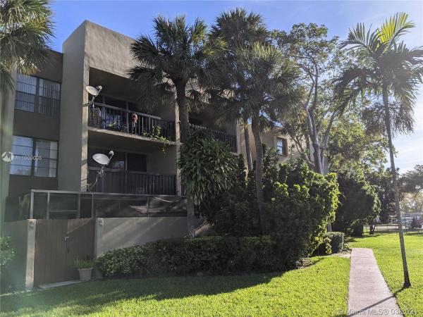 Gardens Of Kendall South, 10835 SW 112th Ave #314, Kendall, Florida 33176, image 1