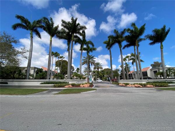 Venetian Palms, 7947 SW 104th St #204C, Kendall, Florida 33156, image 2
