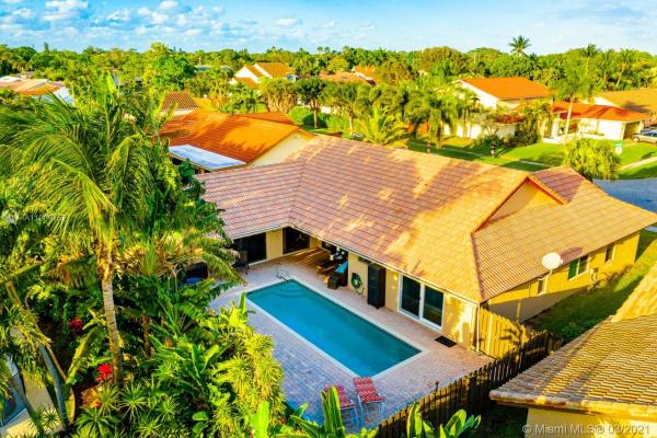 Boca Rio, 23389 Lago Mar Cir, Boca Raton, Florida 33433, image 2