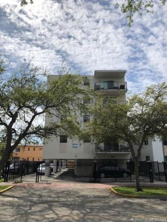 Sun Isle, 990 Biarritz Dr #203, Miami Beach, Florida 33141, image 2
