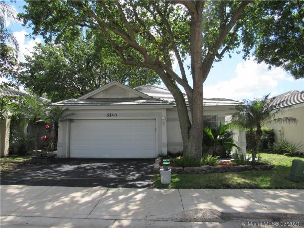 Lake Park, 9140 N Lake Park Cir N, Davie, Florida 33324, image 2