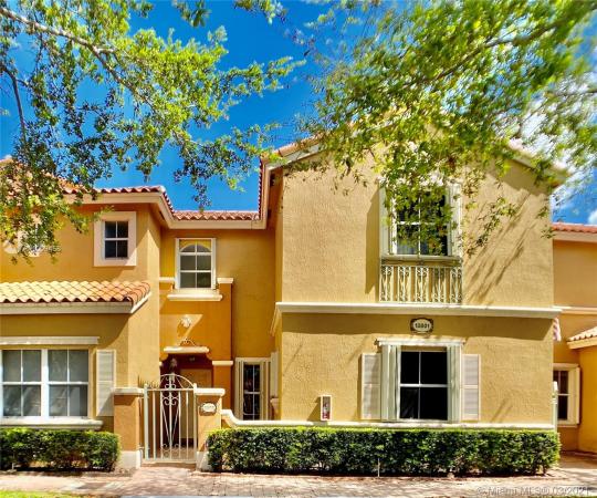 Villa Vizcaya, 13801 NW 84th Ct #2502, Miami Lakes, Florida 33016, image 2