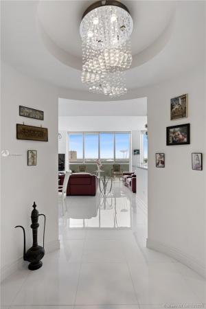 Vizcayne North, 244 Biscayne Blvd #4008, Miami, Florida 33132, image 2