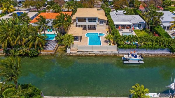 Biscayne Point, 1700 Cleveland Rd, Miami Beach, Florida 33141, image 2