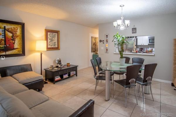 Las Brisas Village, Fountainebleau, Florida 33172, image 2
