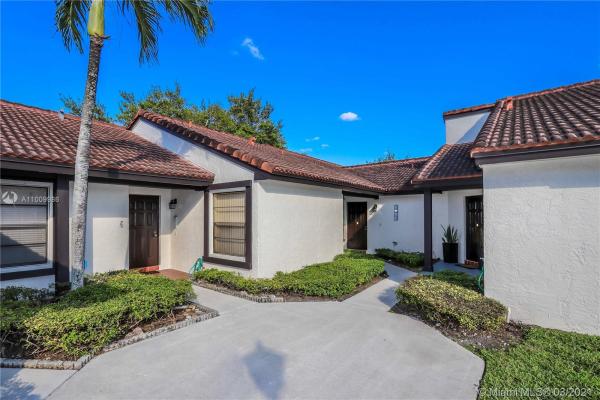 Village Homes At Lakes Of The Meadow, 15240 SW 45th Ter #54F, Kendall West, Florida 33185, image 2