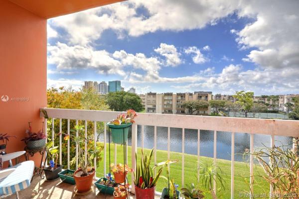 Village Of Kings Creek, 7805 Camino Real #H415, Glenvar Heights, Florida 33143, image 2