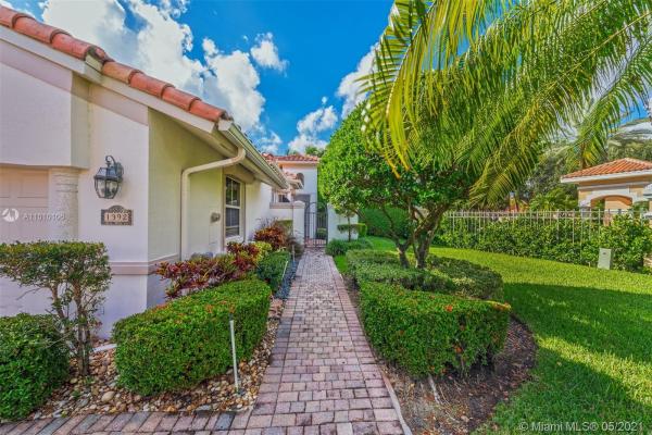 Harborview, 1392 Harbor Vw W, Hollywood, Florida 33019, image 2