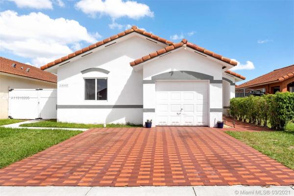 Adventure Homes, 14203 SW 148th Pl, Country Walk, Florida 33196, image 2
