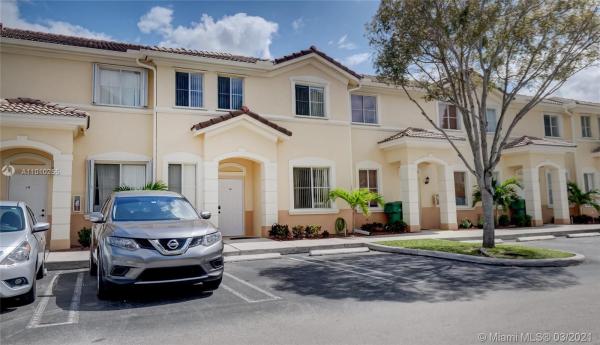 Shoma Villas At Country Club Of Miami, 6980 NW 177th St #L102, Country Club, Florida 33015, image 2