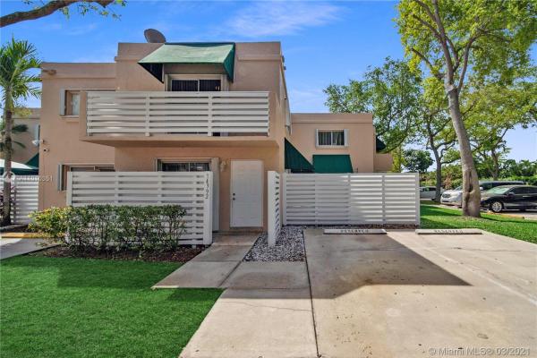 Arbor Courts, 14392 SW 97th Ln 0, The Hammocks, Florida 33186, image 2