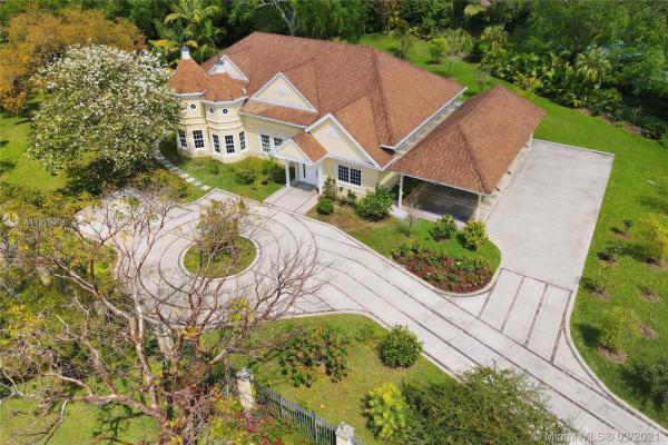 Helms Country Estates, 10901 SW 67th Ct, Pinecrest, Florida 33156, image 2