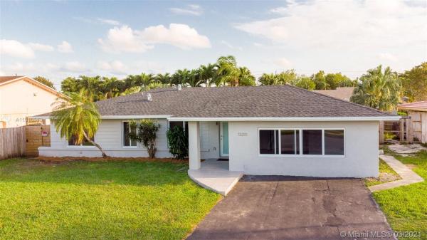 Winston Park, 13210 SW 86th Ln, Kendale Lakes, Florida 33183, image 2