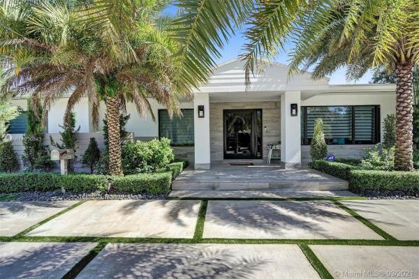 Sky Lake, 2030 NE 186th Dr, North Miami Beach, Florida 33179, image 2