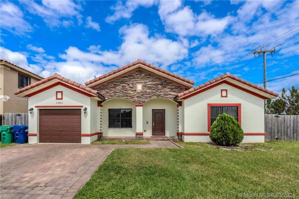13201 SW 274th Ter, Unincorporated Dade County, Florida 33032, image 2