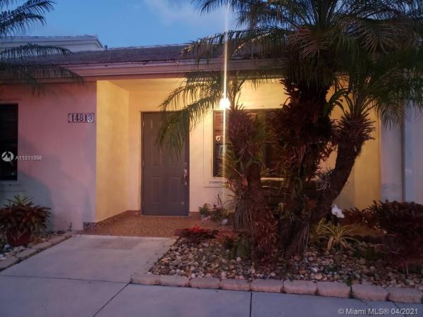 Villas Of Deerwood, 14813 SW 123rd Ct, Three Lakes, Florida 33186, image 2