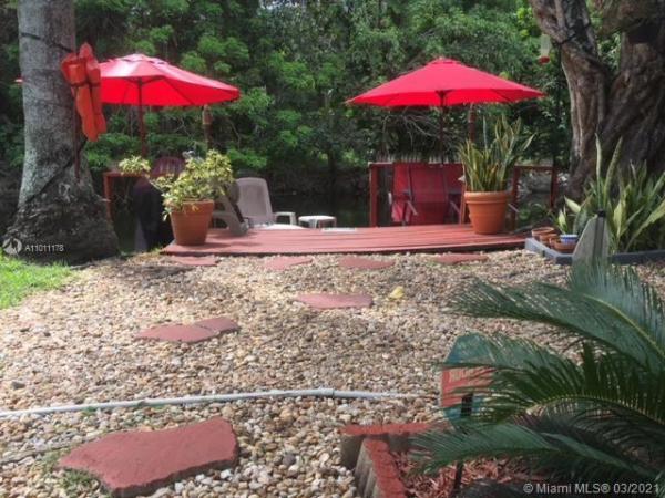 Woodlands Of Miami, 14333 Memorial Hwy #9K, Golden Glades, Florida 33161, image 2