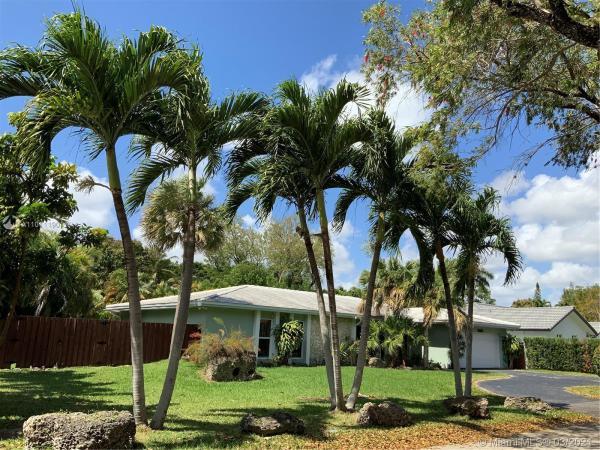 Gables Edge, 5660 SW 59th Pl, South Miami, Florida 33143, image 2